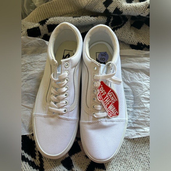 crocs™ classic lined clog and vans® white old skool - Picture 6 of 14